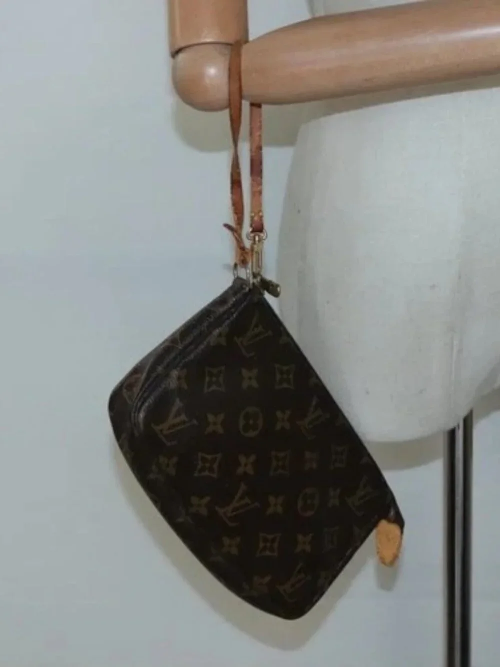 LOUIS VUITTON Monogram Pochette Accessoires Pouch M51980 LV Auth bs27577